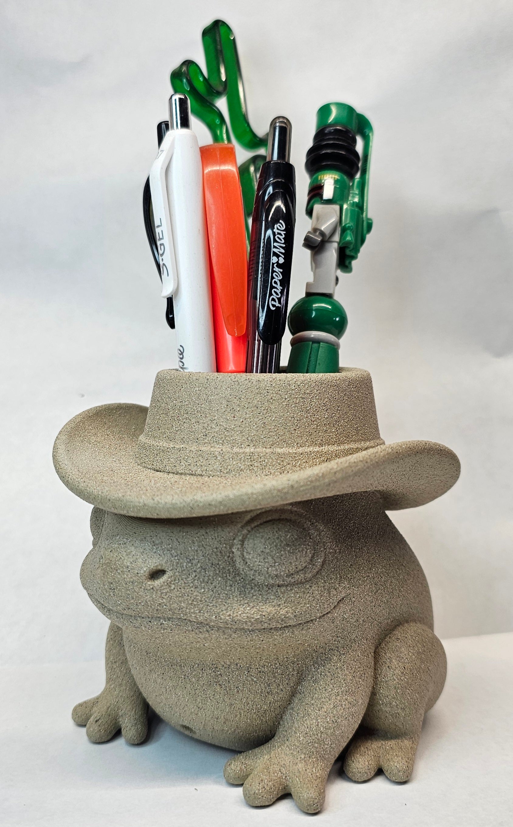 Lonesome frog pencil and brush holder with cowboy hat – western frog desk organizer by Ghost Cactus Co